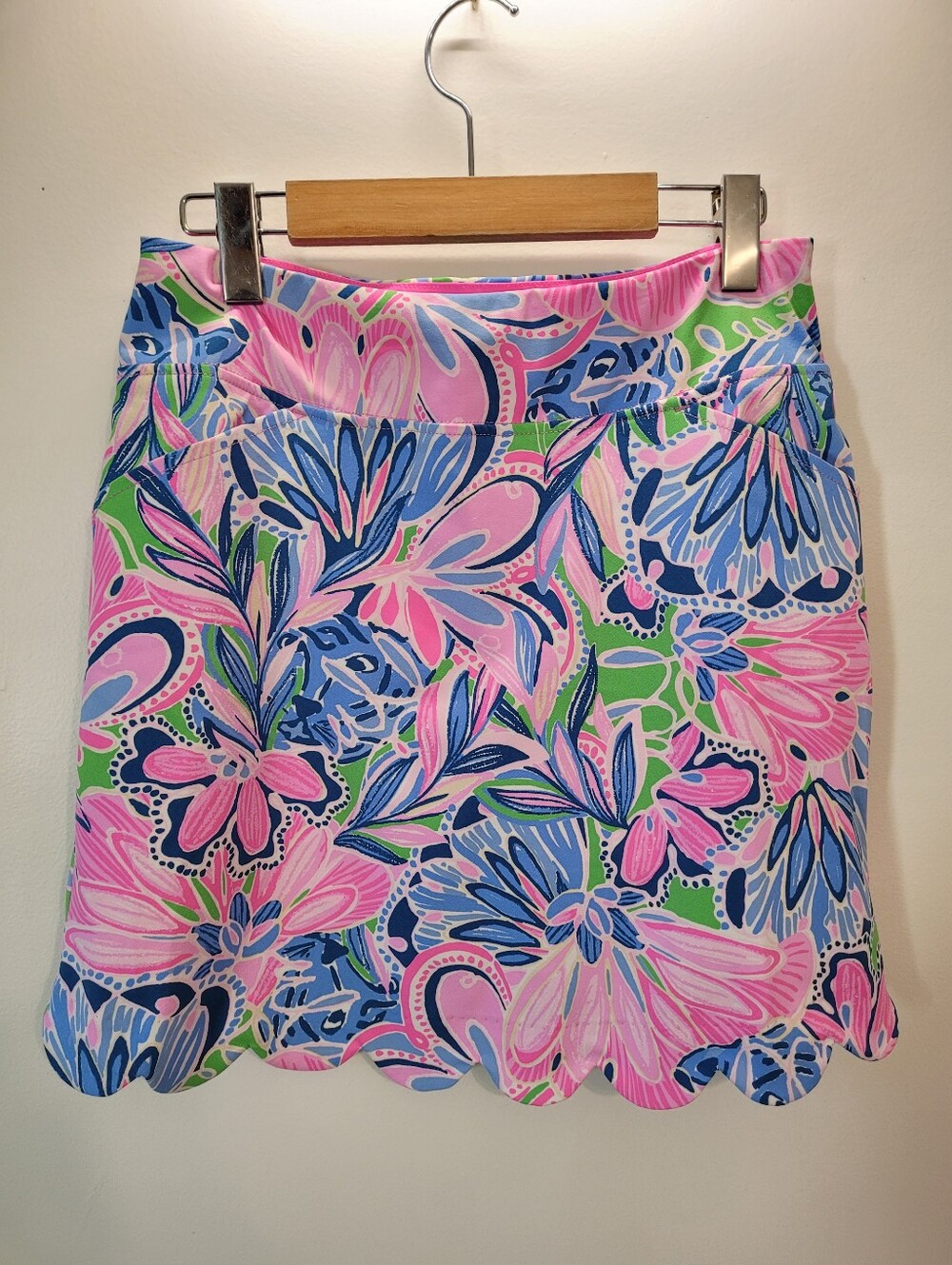 Lilly Pulitzer Luxletic Pink Blue Green Floral Scallop Skort - Size 2